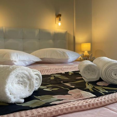 Agora Luxury Apartment 3 Лоутраки Экстерьер фото