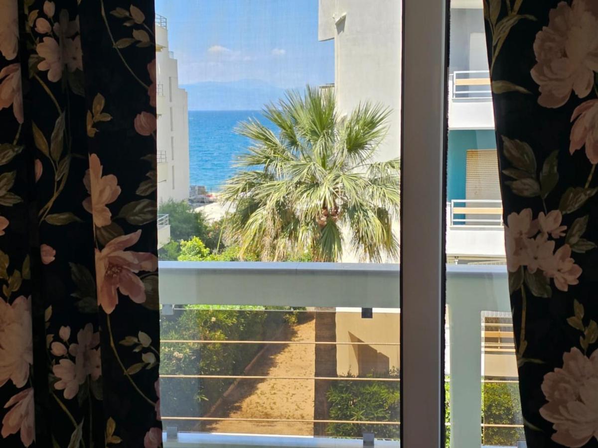 Agora Luxury Apartment 3 Лоутраки Экстерьер фото