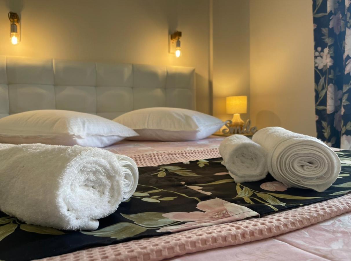 Agora Luxury Apartment 3 Лоутраки Экстерьер фото