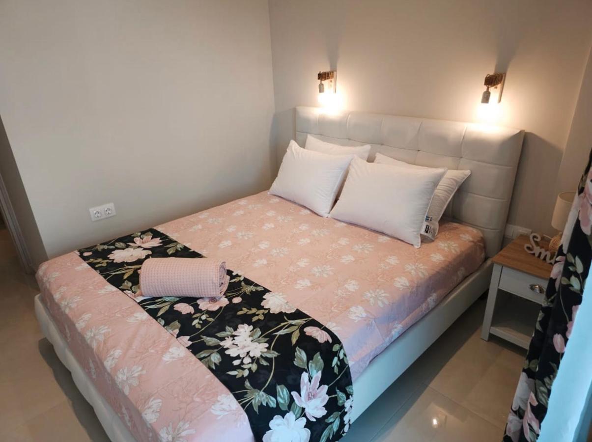 Agora Luxury Apartment 3 Лоутраки Экстерьер фото